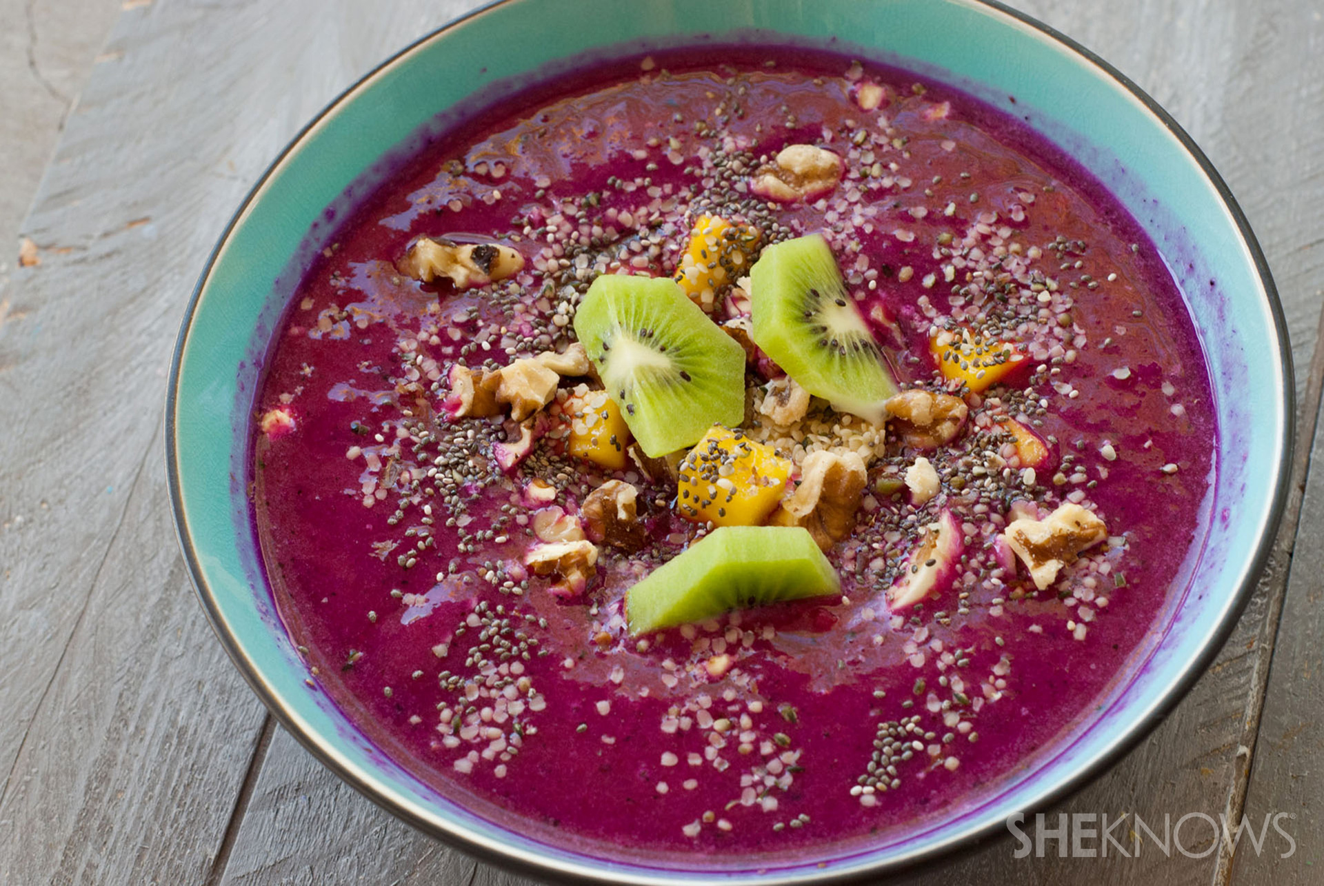 Vibrant fruit smoothie bowl recipe