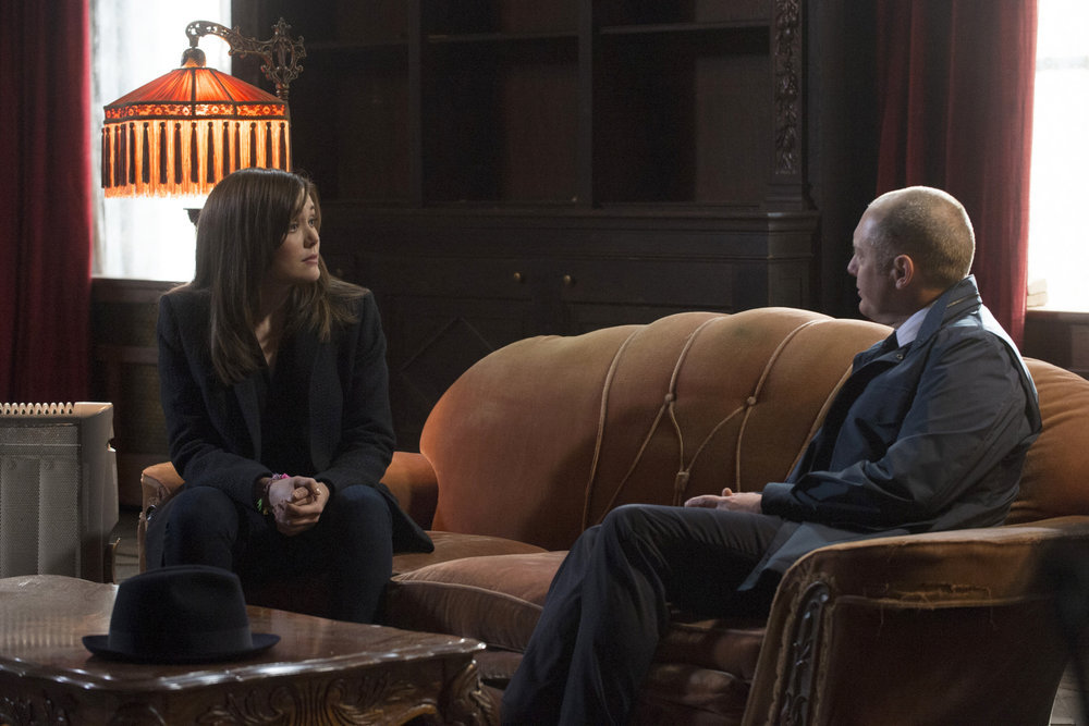 Quelques images de Red et Lizzie ! The-blacklist-season-1-finale-5