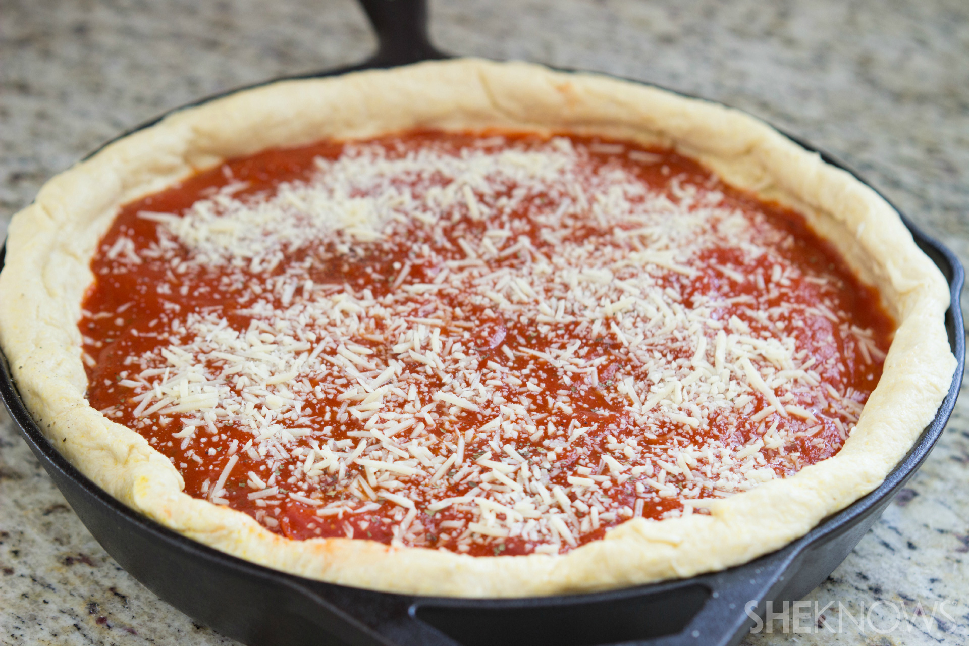 How to make homemade deepdish pizza