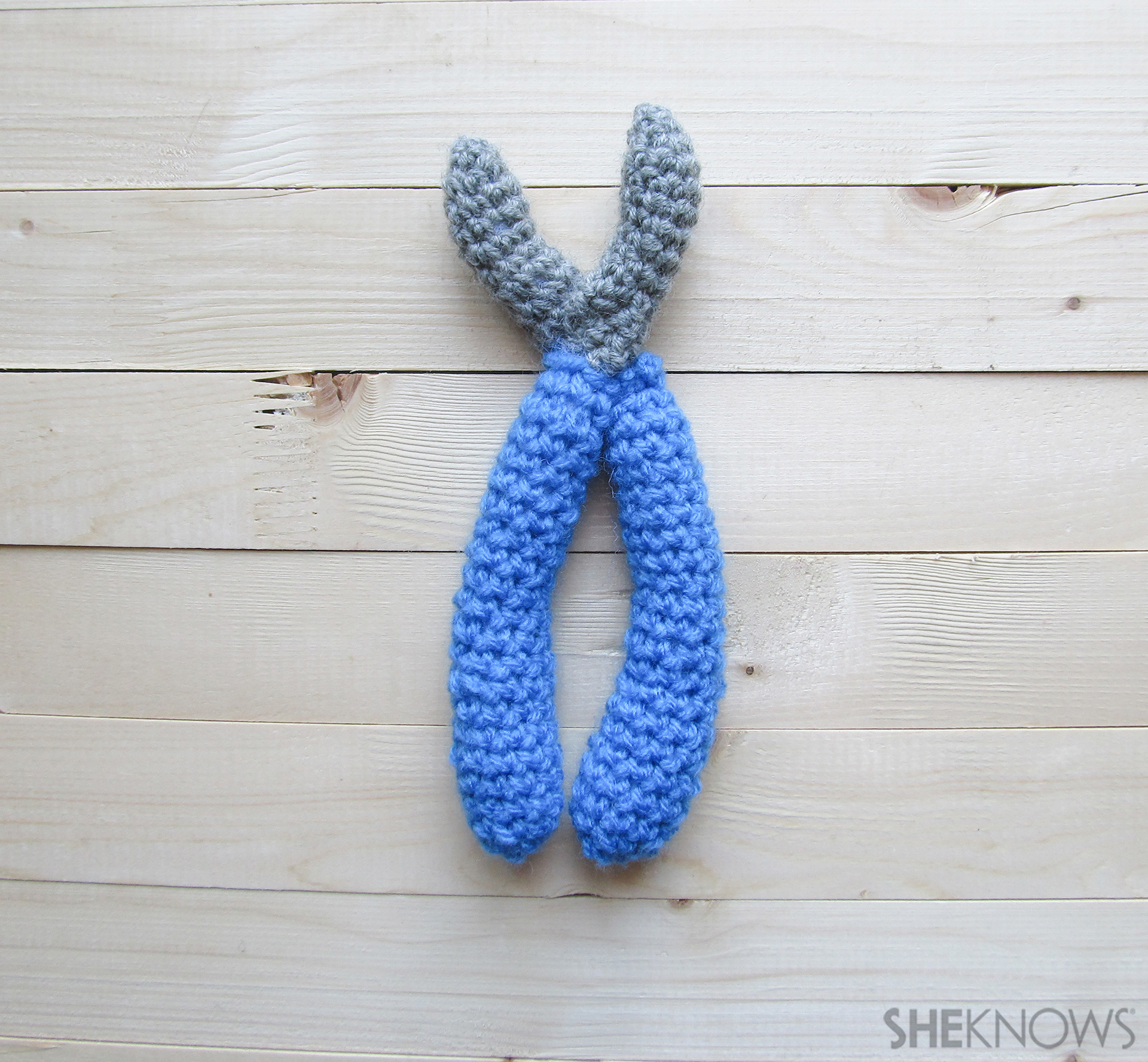 Make this cute crochet tool set for Fathers Day