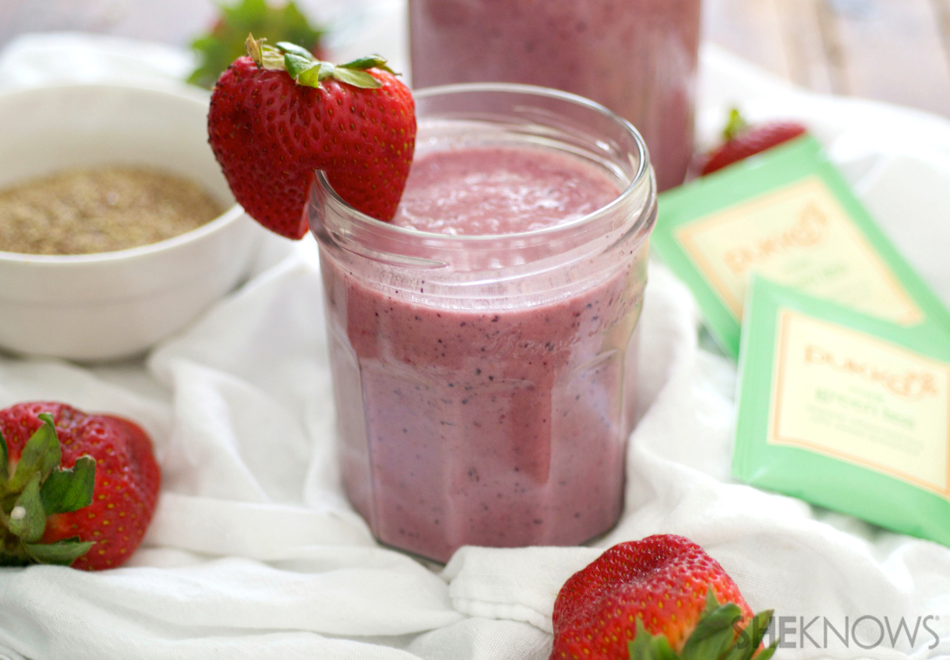 Green tea & mixed berry smoothie