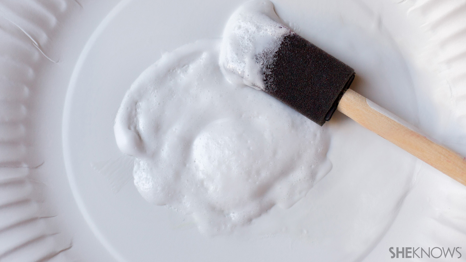 Mix shaving cream and glue | Sheknows.com