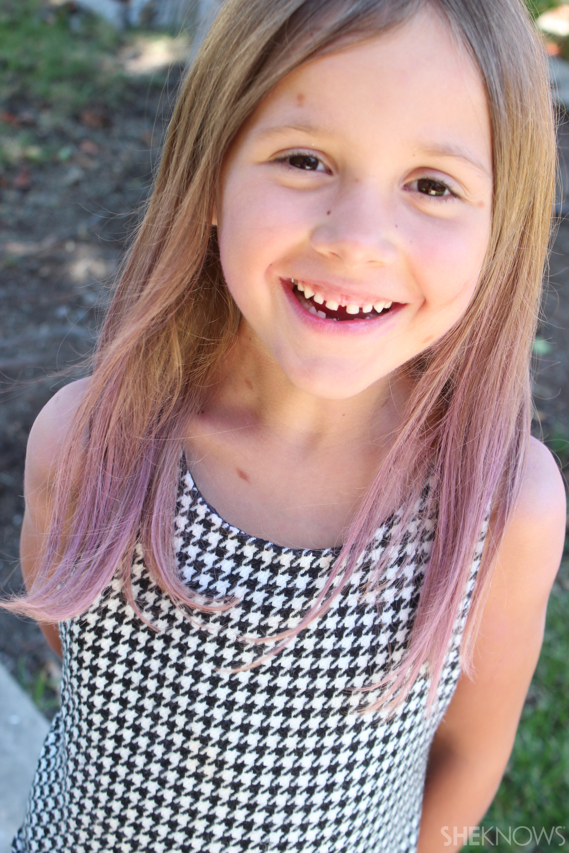 How to safely chalk your child's hair