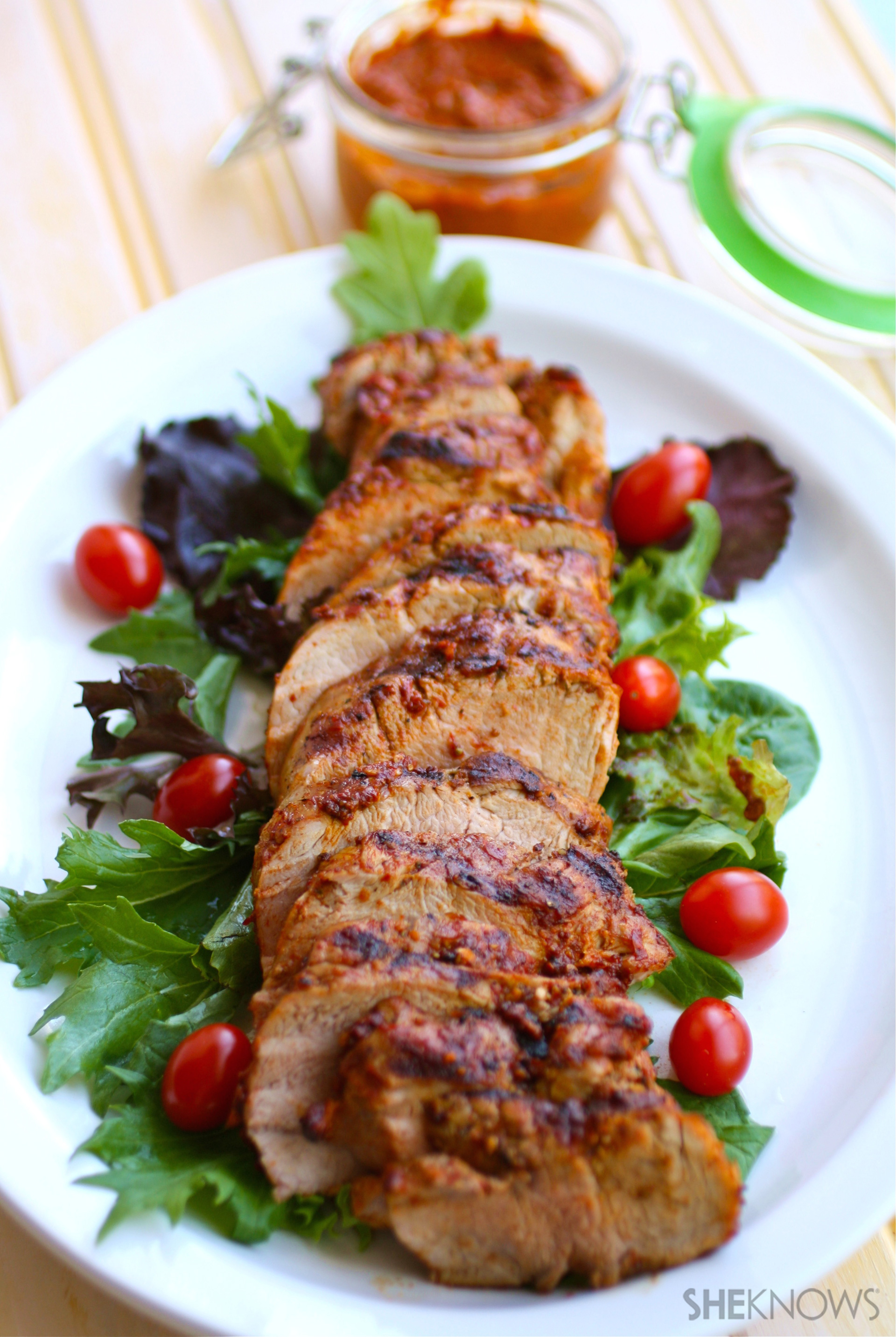 Gilled pork tenderloin with spicy harissa paste