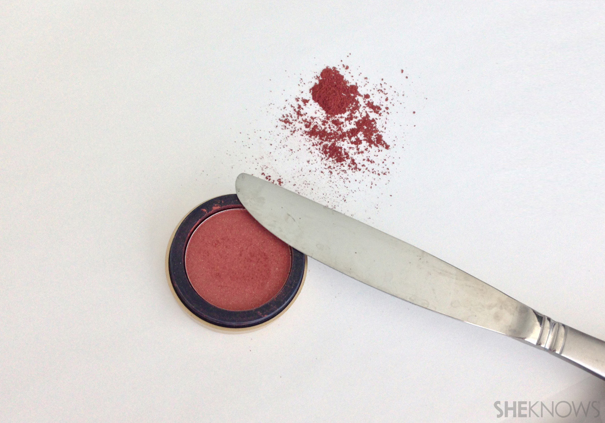 DIY Lip stain Step 3. Making your tint