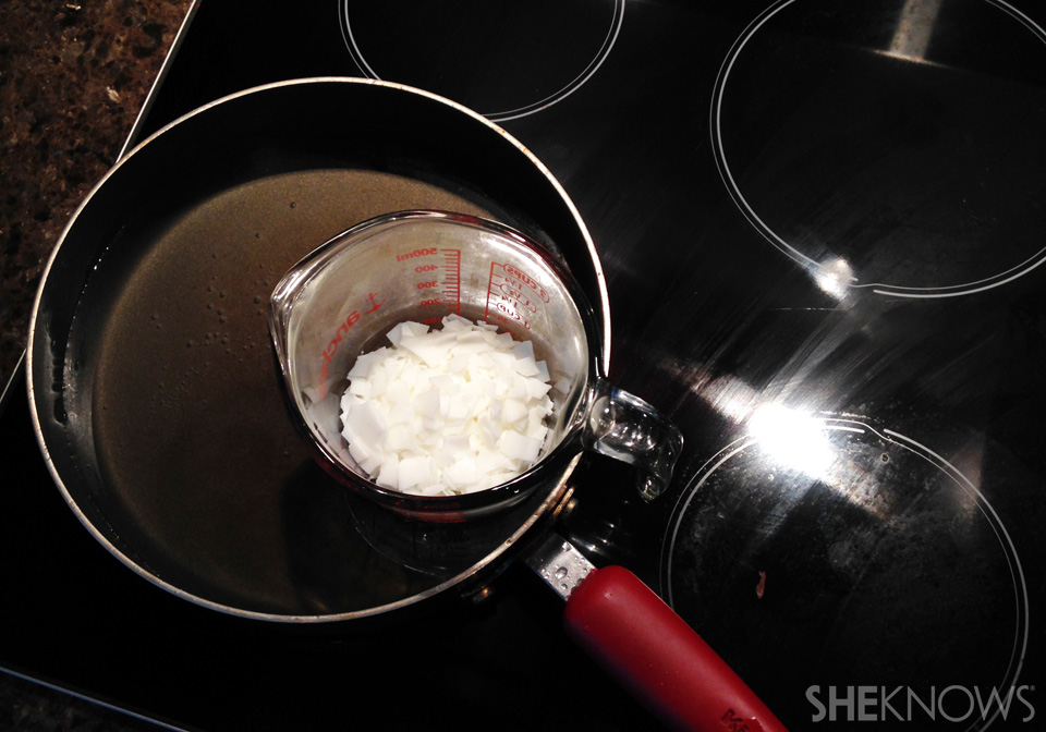 DIY seashell candles: Step 3: Melt wax