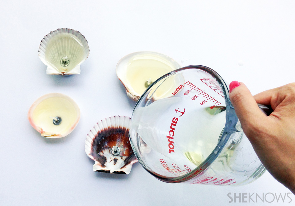 DIY seashell candles: Step 5: Pour wax in seashells