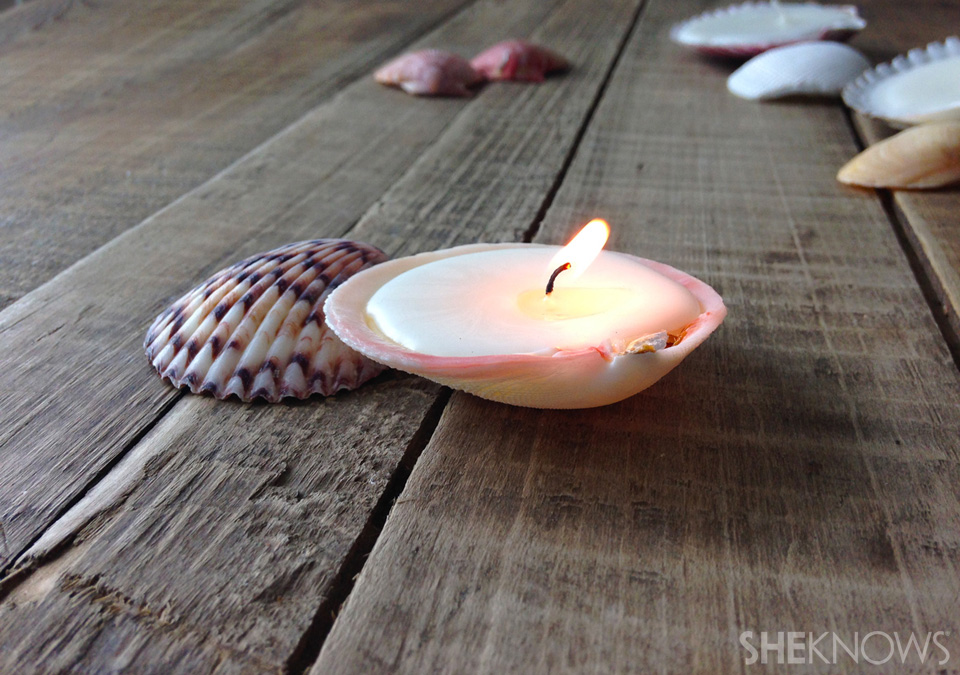 DIY seashell candles: Step 6: Light and enjoy