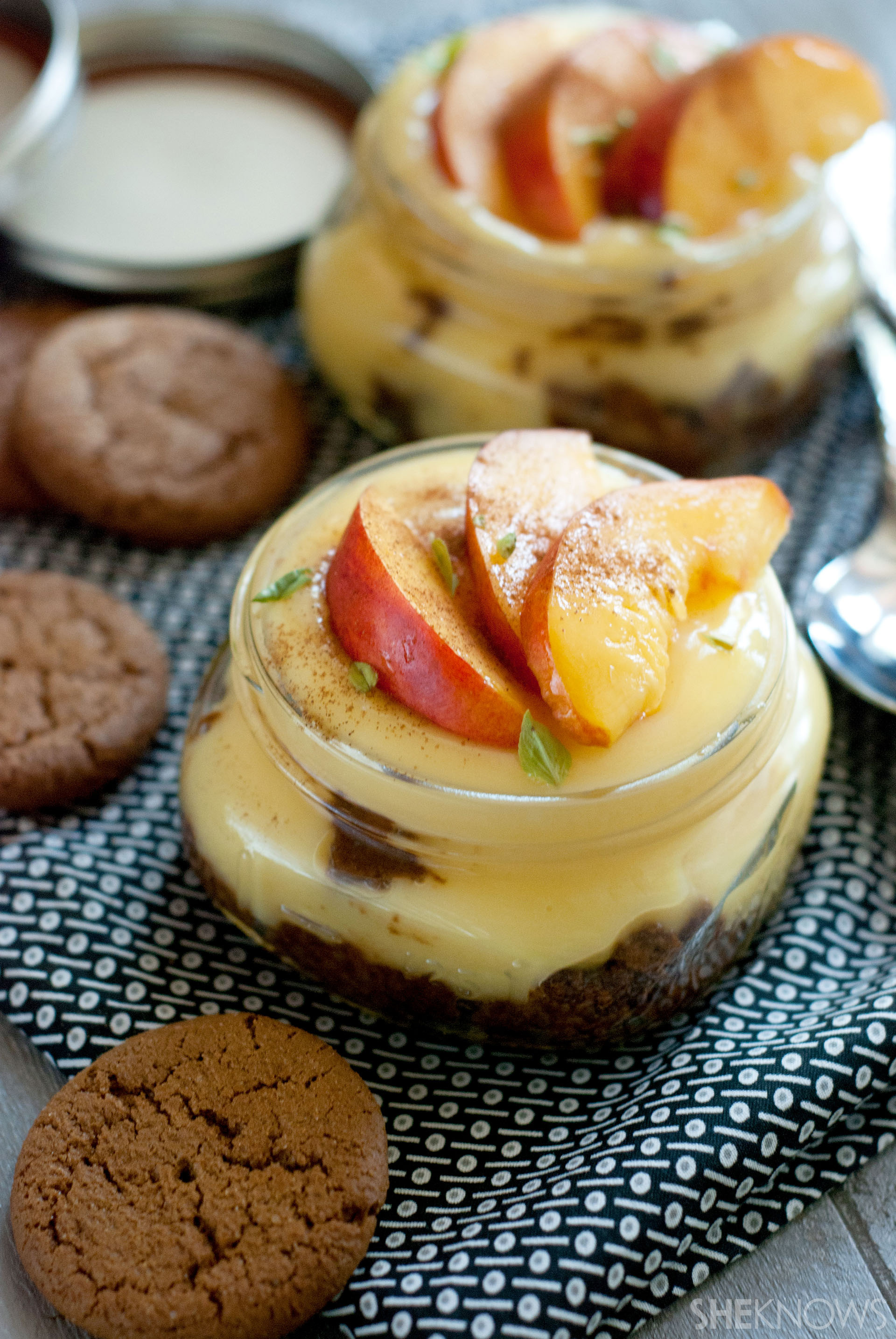 No-bake peach cheesecake in a jar