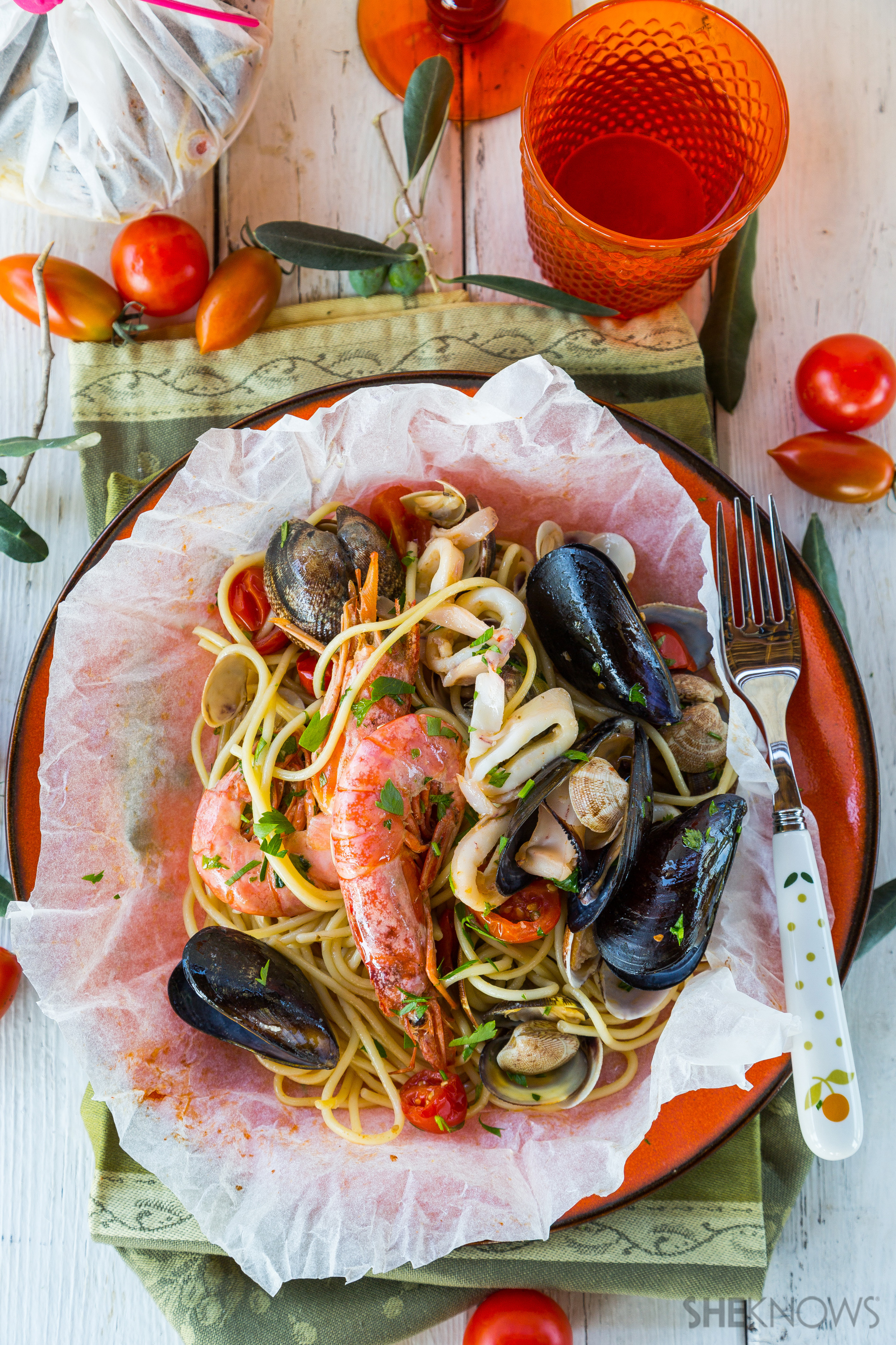 Spaghetti with seafood baked in parchment pouch recipe