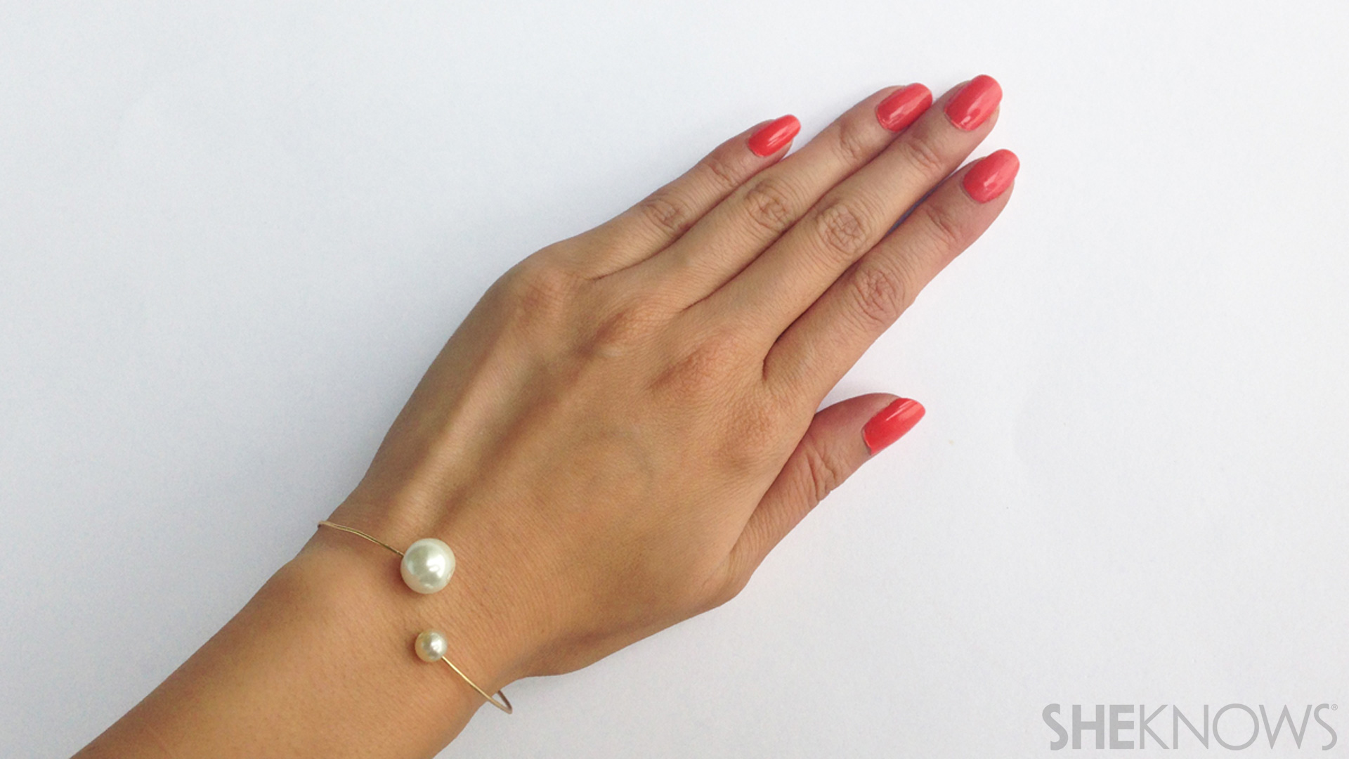 DIY pearl bracelet