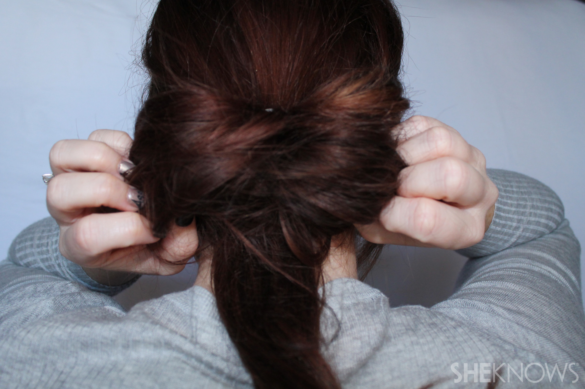 Hair bow | Sheknows.com - step 03