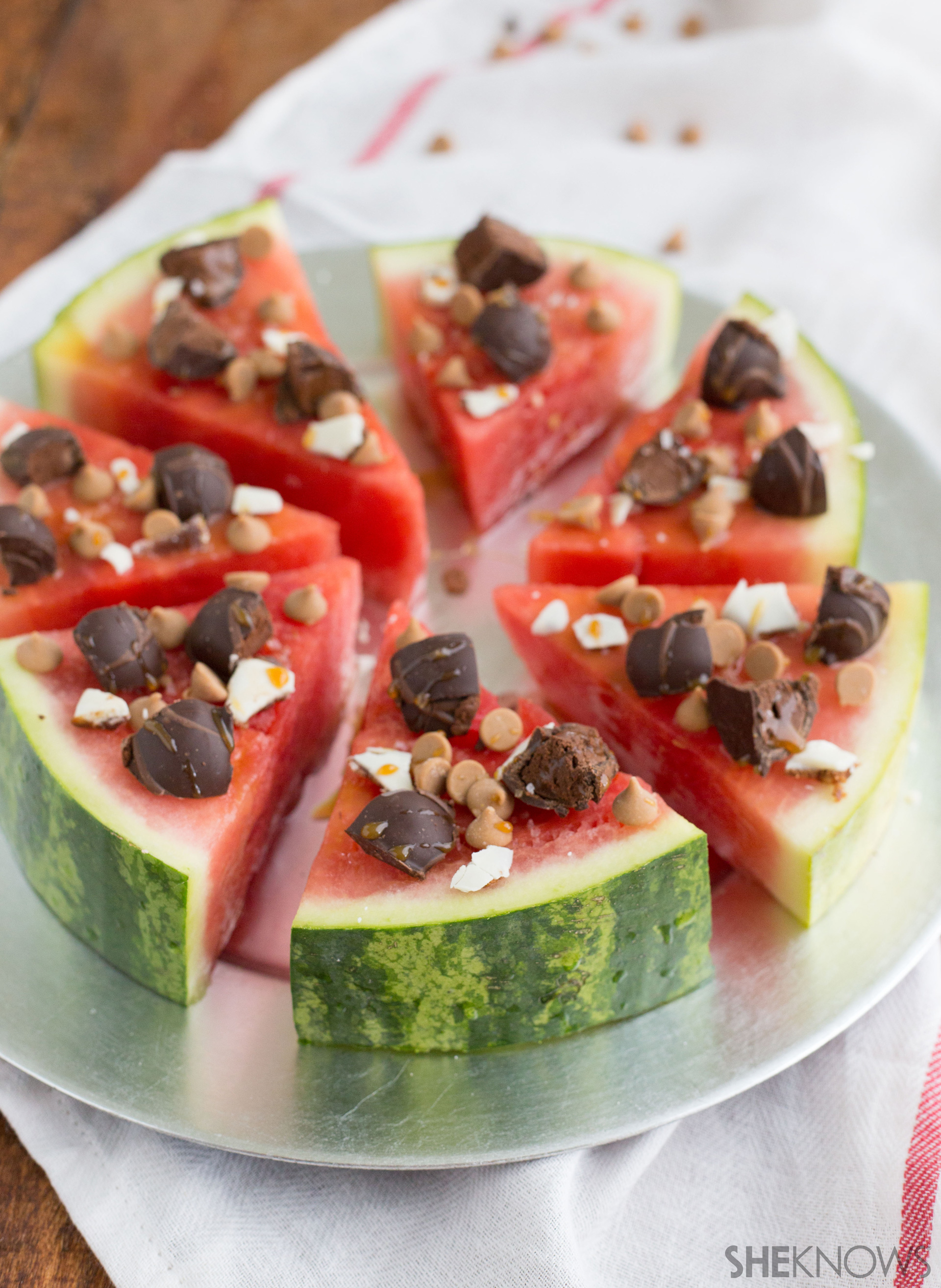 Dessert watermelon pizza