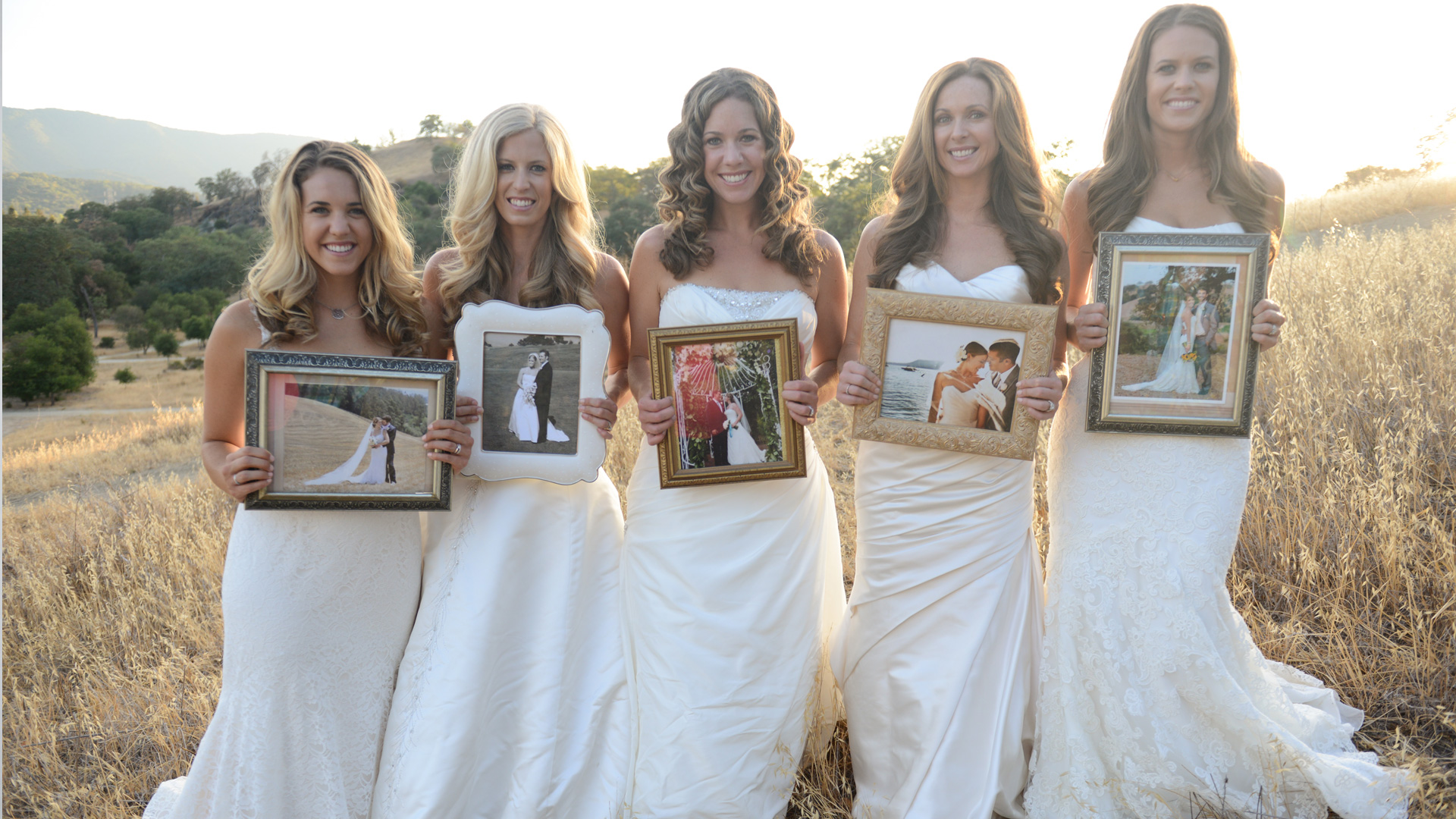 Walitsch Sisters Holding wedding portraits