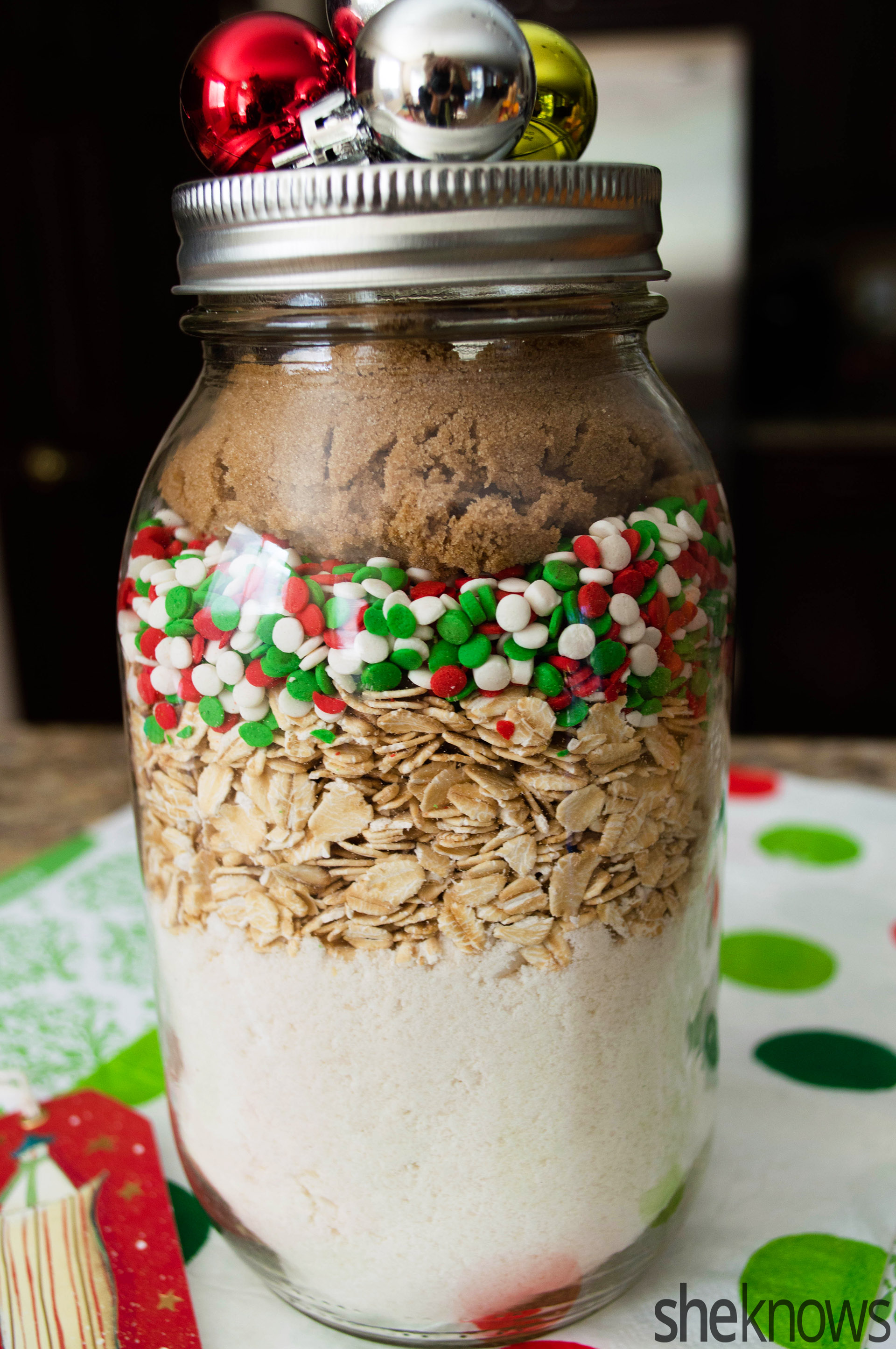 3 Cookie-in-a-jar recipes that are perfect gifts for foodies