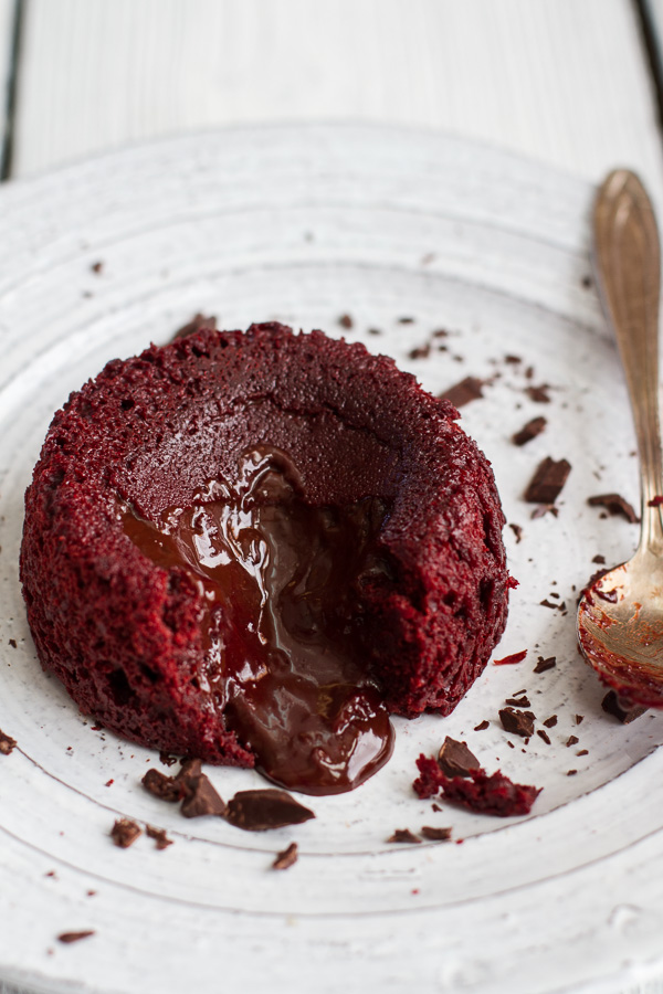 Red Velvet Lava Cake With Oreos Red Velvet Lava Cake With Oreos