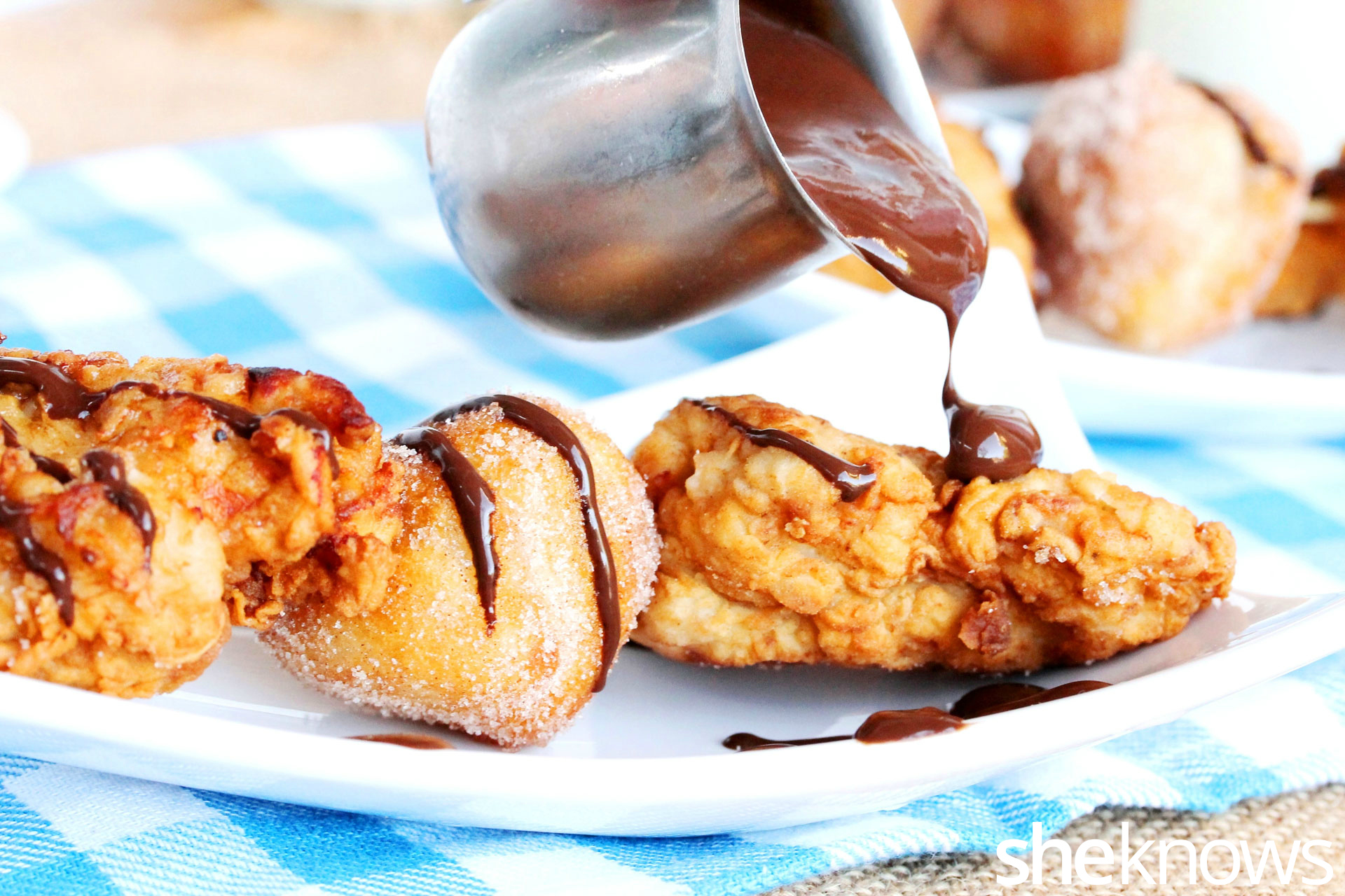 Fried chicken and doughnuts 3 Ways to eat this savorysweet mashup