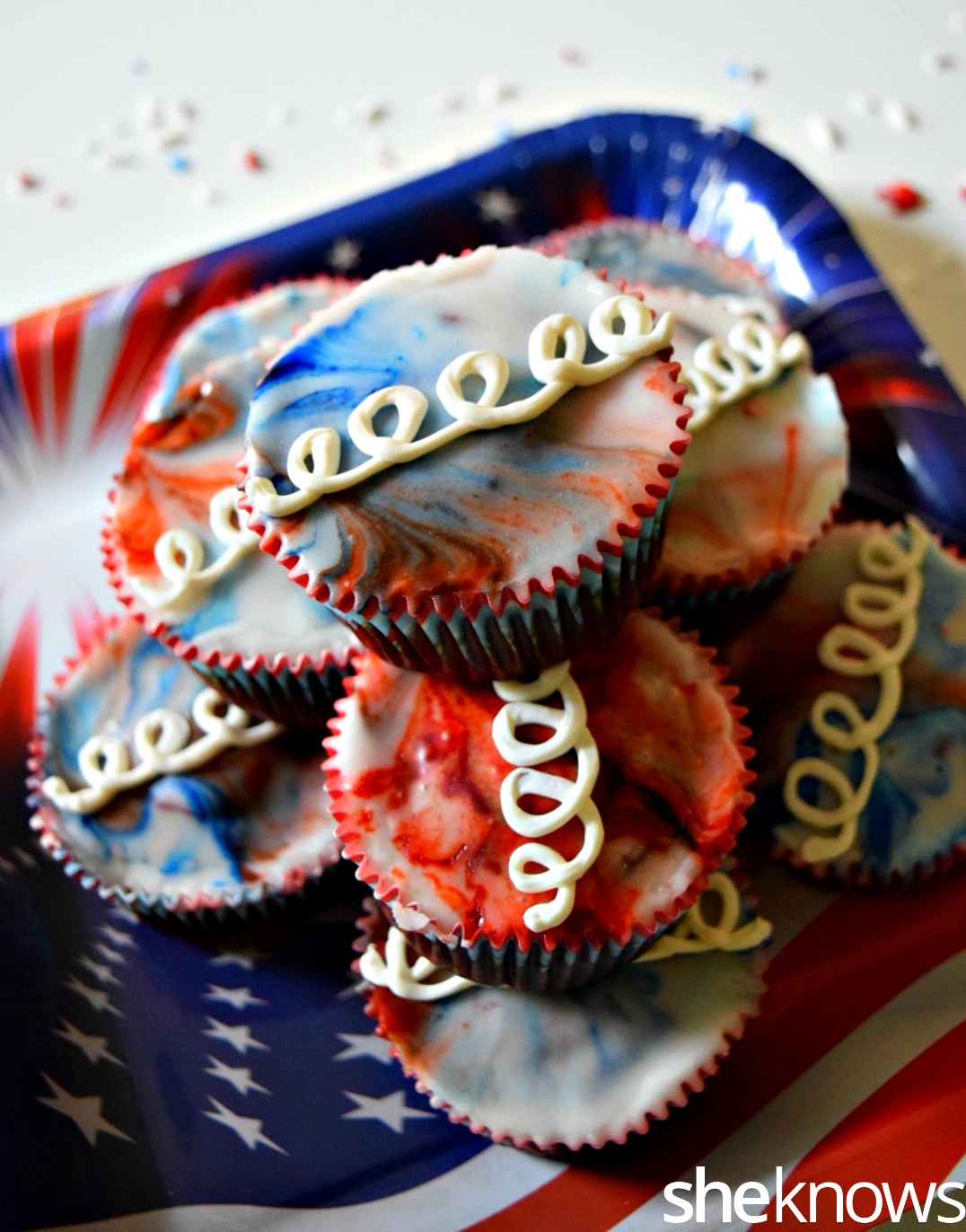 'Fauxstess' cupcakes in red, white and blue for the 4th of July