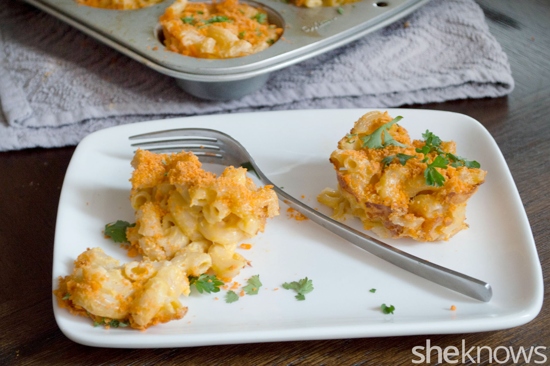 Crackertopped mac 'n' cheese muffins are a fun twist on a comfort food