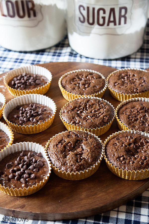 Chocolate Oatmeal Cake Is An Adorable Muffin Sized Treat