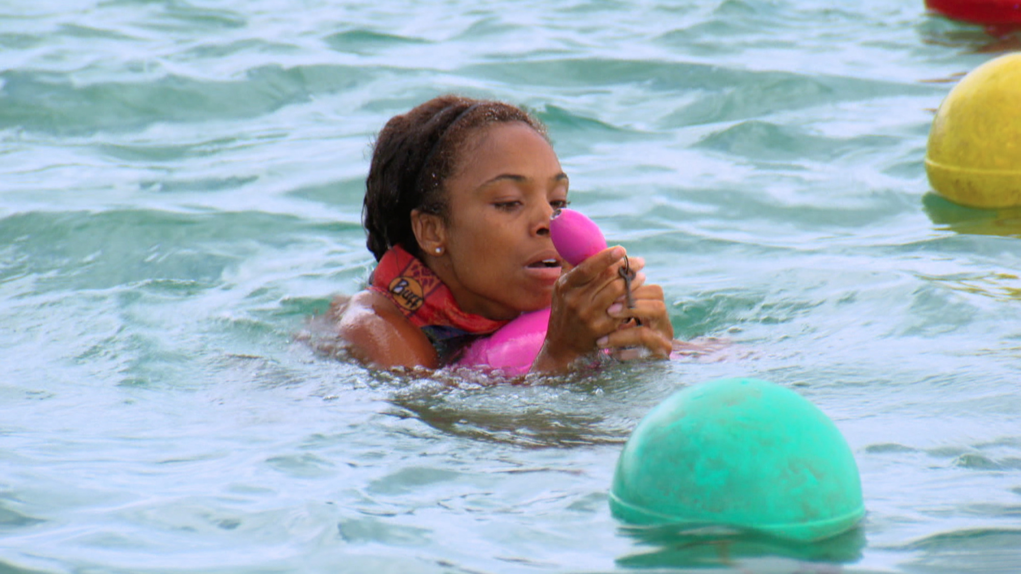 Tasha Fox struggles during Immunity challenge on Survivor: Second Chance