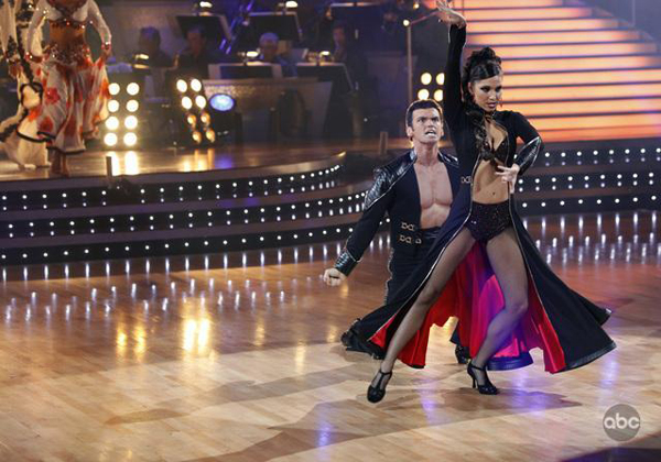 Melissa and Tony do a little Dancing