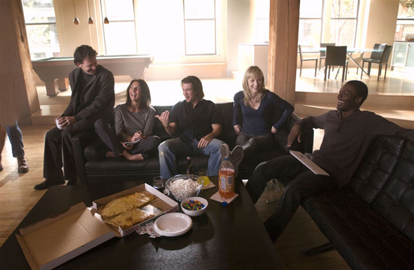 The cast of Leverage has pizza with SheKnows