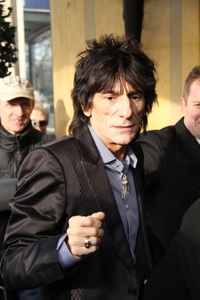 Ronnie Wood heads to rehab