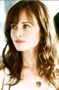 Alexis Bledel in The Good Guy