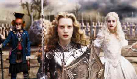Johnny Depp, Mia K and Anne Hathaway are ready for battle