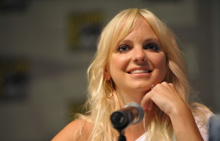 anna faris house bunny diet. Anna Faris at Comic-Con in