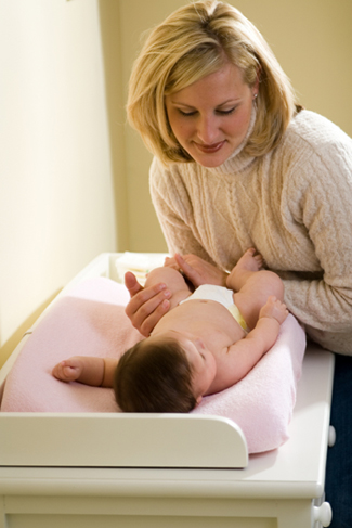 mom baby diaper change