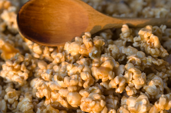 Baking caramel corn