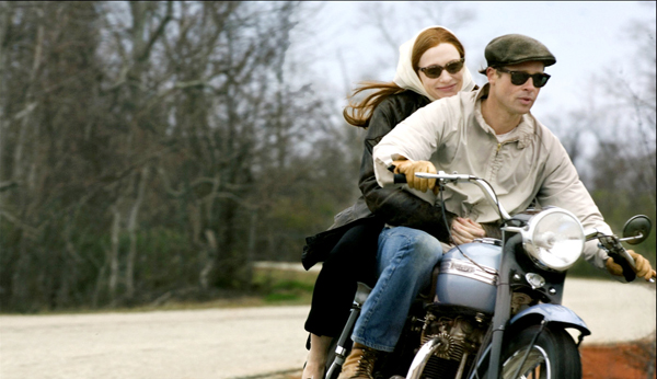 Brad Pitt and Cate Blanchett go for a ride in The Curious Case of Benjamin Button