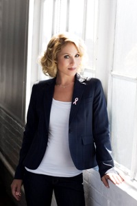 Christina Applegate: breast cancer survivor!