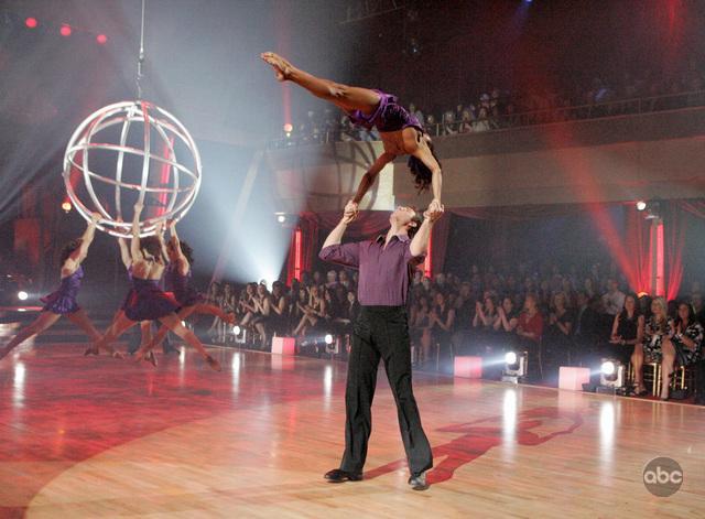Dancing with the Stars, Cirque style