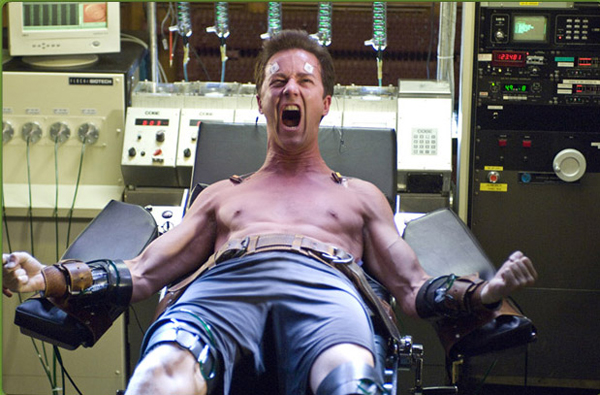 Edward Norton gets into The Hulk