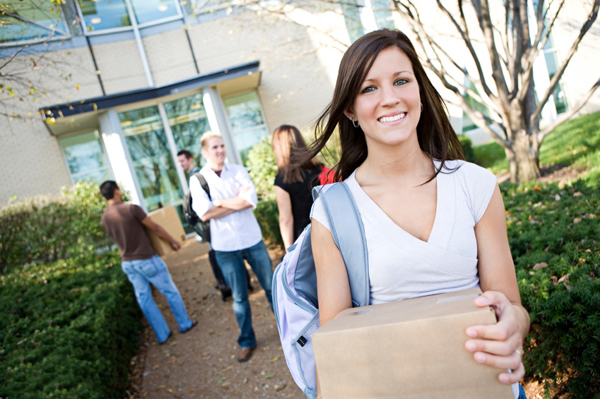 Girls moving into college