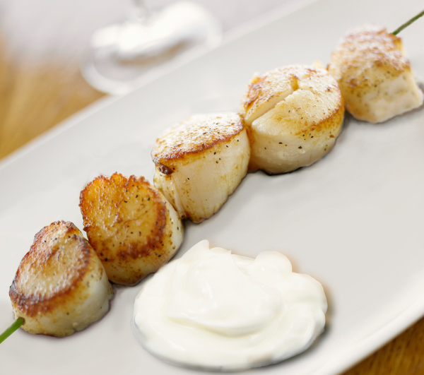 Sea scallops brochette