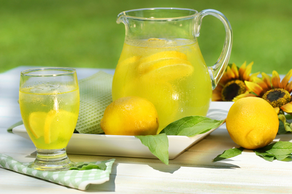 -http://cdn.sheknows.com/articles/crave/summer_lemonade.jpg