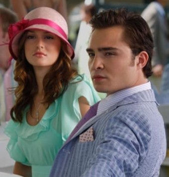 Leighton Meester and Ed Westwick strike a Gossip Girl pose