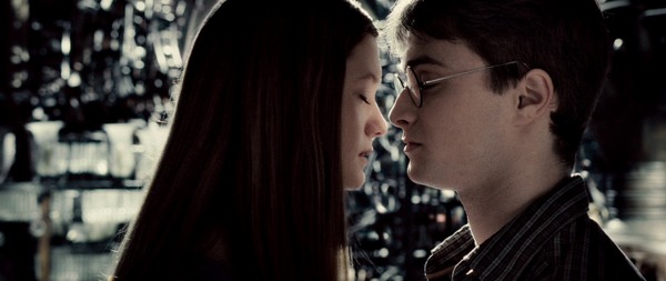 Kiss Me! Kiss Me! Kiss Me! Harry Potter and Ginny Weasley