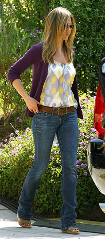 Jennifer Aniston In Jeans. Jennifer Aniston
