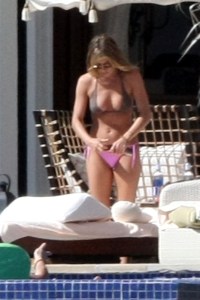 Jennifer Aniston in Cabo with Gerard Butler