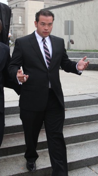 Jon Gosselin exits court a free man