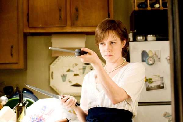 Amy Adams knife expert, courtesy of Julie and Julia