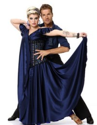 Kelly is set ro rock DWTS