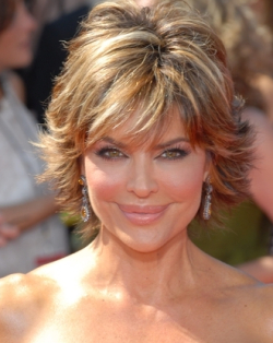  Style Layered Hair on Short Shag Cut Lisa Rinna S Haircut Left Is A