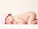 Newborn baby clothes: Buying the first layette