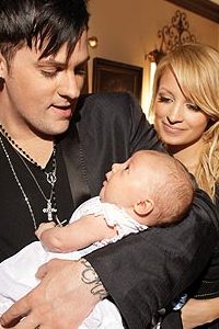 Joel Madden and Nicole Richie with Harlow